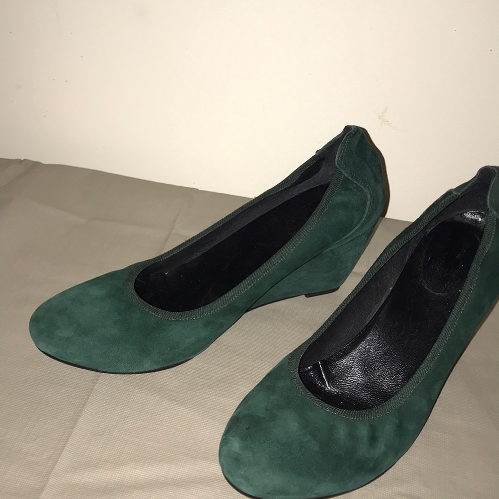 Shoes - Picture 2 of 2